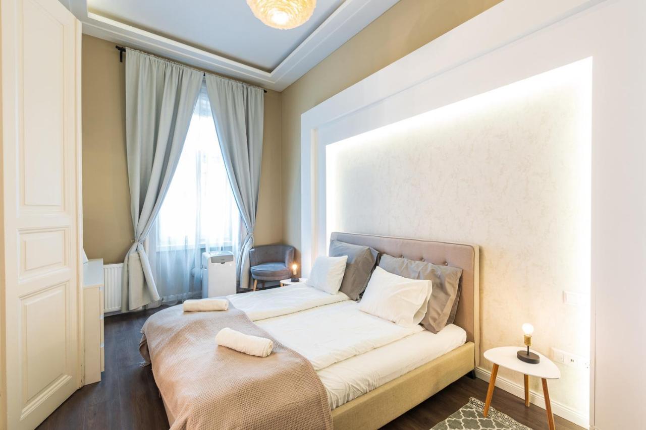 Spacious Luxury At The Heart Of Appartamento *